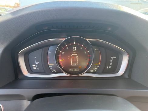 Used 2017 Volvo S60 T5 Inscription image 20