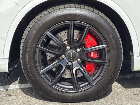 Used 2018 Dodge Durango SRT w/ SRT Interior Appearance Group image 39