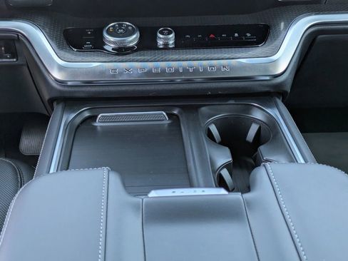 New 2026 Ford Expedition Platinum AWD/4WD image 23