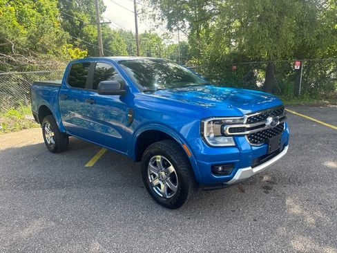 Used 2025 Ford Ranger XLT w/ Chrome Accent Package AWD/4WD image 3