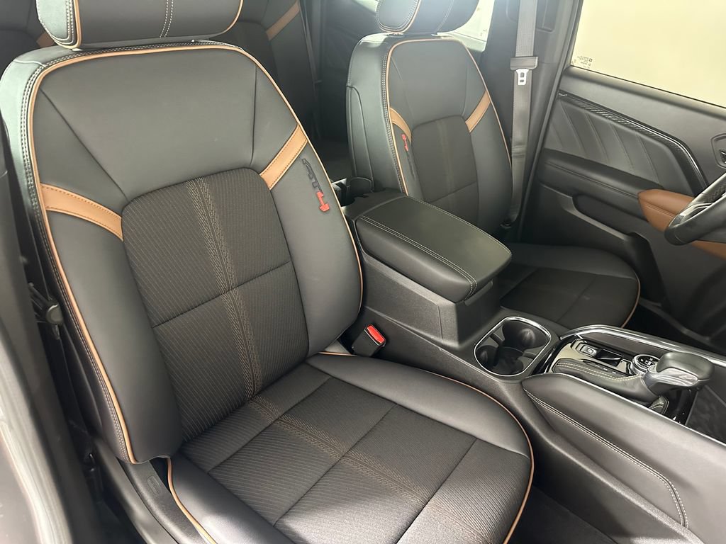 Used 2024 GMC Canyon AT4 AWD/4WD image 31