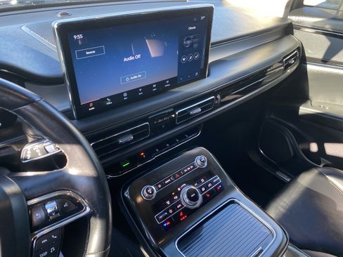 Used 2021 Lincoln Nautilus FWD w/ Equipment Group 101A image 23