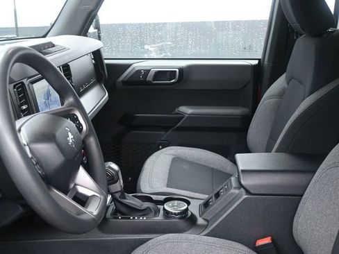 Used 2021 Ford Bronco Base image 6