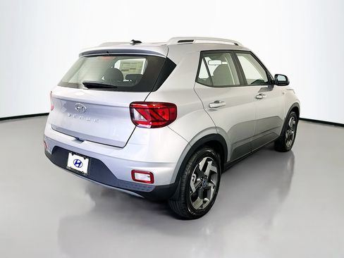 New 2026 Hyundai Venue SEL FWD image 5