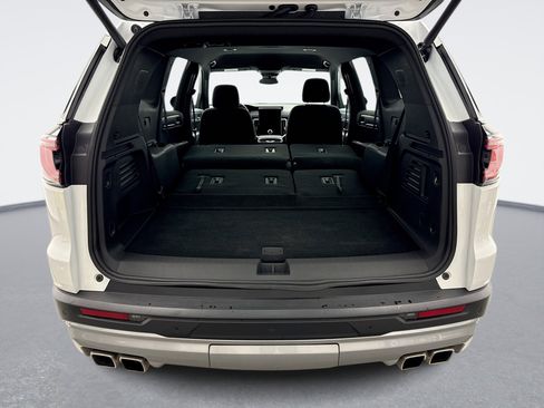Used 2025 GMC Acadia Elevation image 25