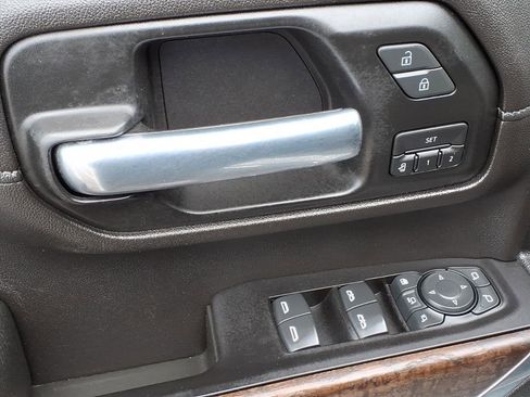 Used 2020 GMC Sierra 2500 Denali w/ Denali Ultimate Package image 18