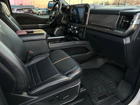 Used 2023 Ford F350 Platinum w/ FX4 Off-Road Package image 17