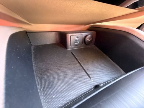 Used 2022 Ford Escape SE w/ Convenience Package FWD image 24