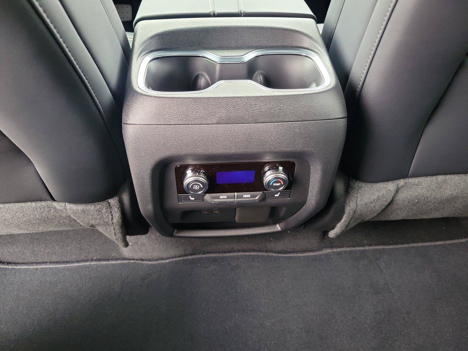 New 2027 GMC Acadia Elevation w/ Black Edition AWD/4WD image 11