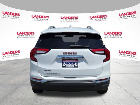 Used 2023 GMC Terrain SLT FWD image 4