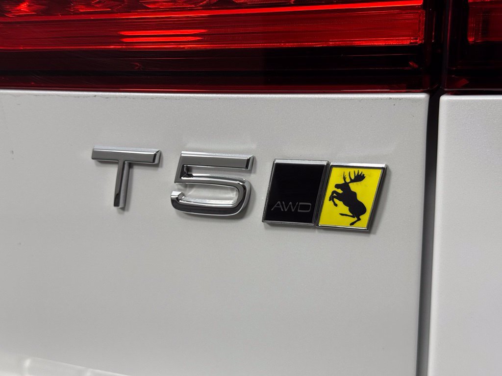Used 2021 Volvo V60 T5 Cross Country w/ Climate Package AWD/4WD image 8