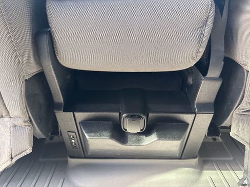 Used 2018 Ford F150 XLT w/ Equipment Group 302A Luxury image 19