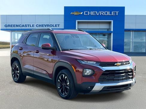 Used 2023 Chevrolet TrailBlazer LT FWD image 1