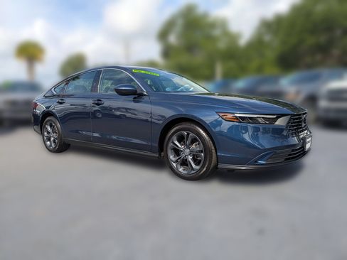 Used 2024 Honda Accord EX image 2