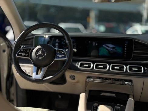 Used 2020 Mercedes-Benz GLS 450 4MATIC image 19