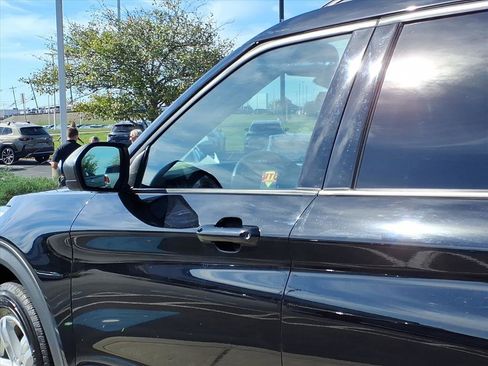 Used 2022 Ford Explorer XLT w/ Class IV Trailer Tow Package image 23