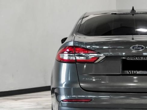 Used 2020 Ford Fusion SE FWD image 42