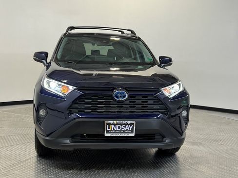 Used 2021 Toyota RAV4 XLE Premium image 2