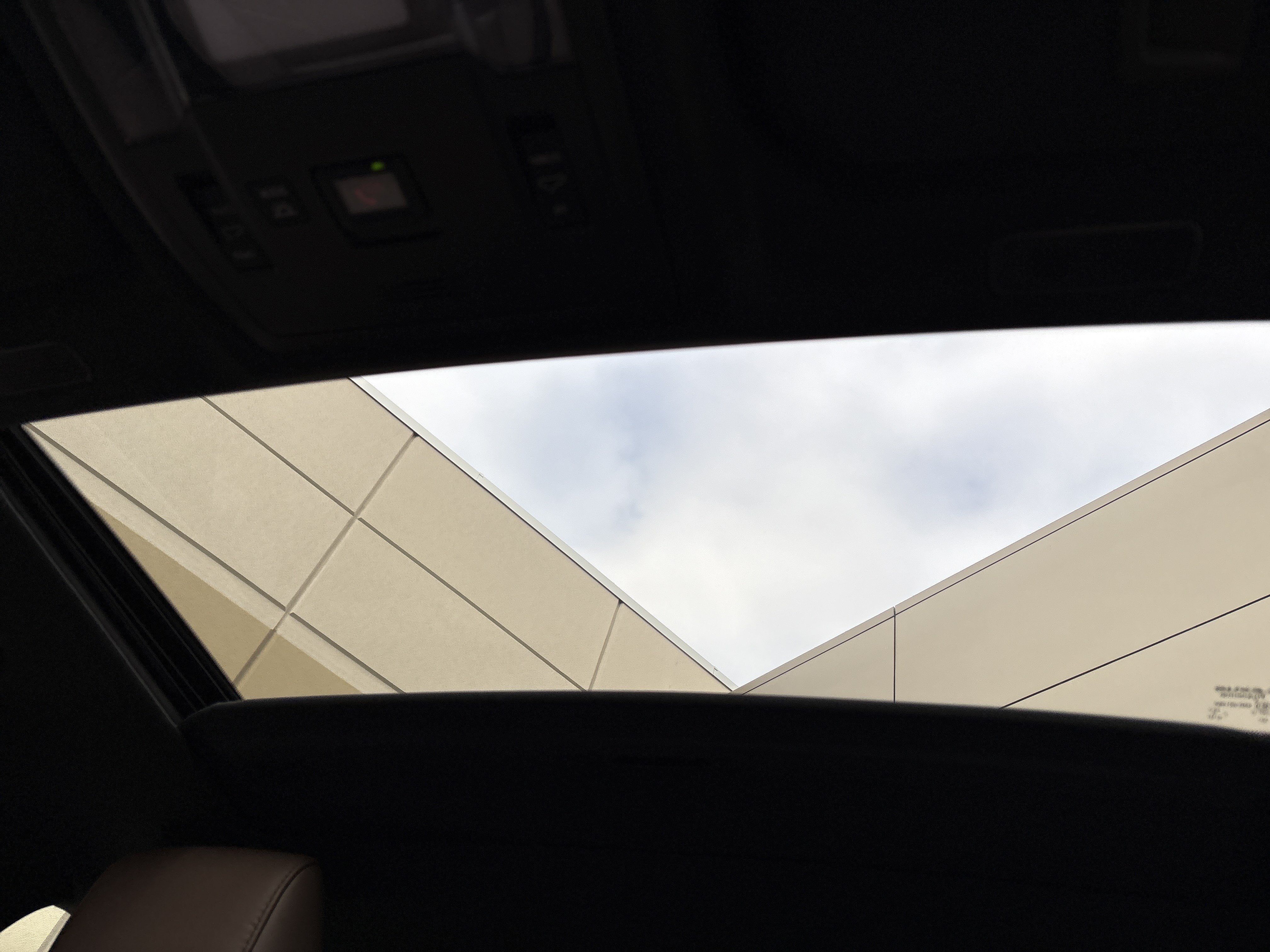 Used 2023 Lexus ES 300h w/ Protection Package (P2) FWD image 28