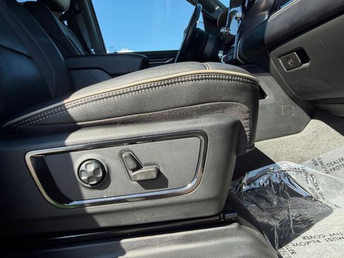 Used 2022 RAM 1500 Limited image 32