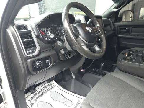 Used 2022 RAM 3500 Tradesman w/ Chrome Appearance Group AWD/4WD image 14