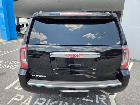 Used 2020 GMC Yukon Denali w/ Open Road Package AWD/4WD image 6