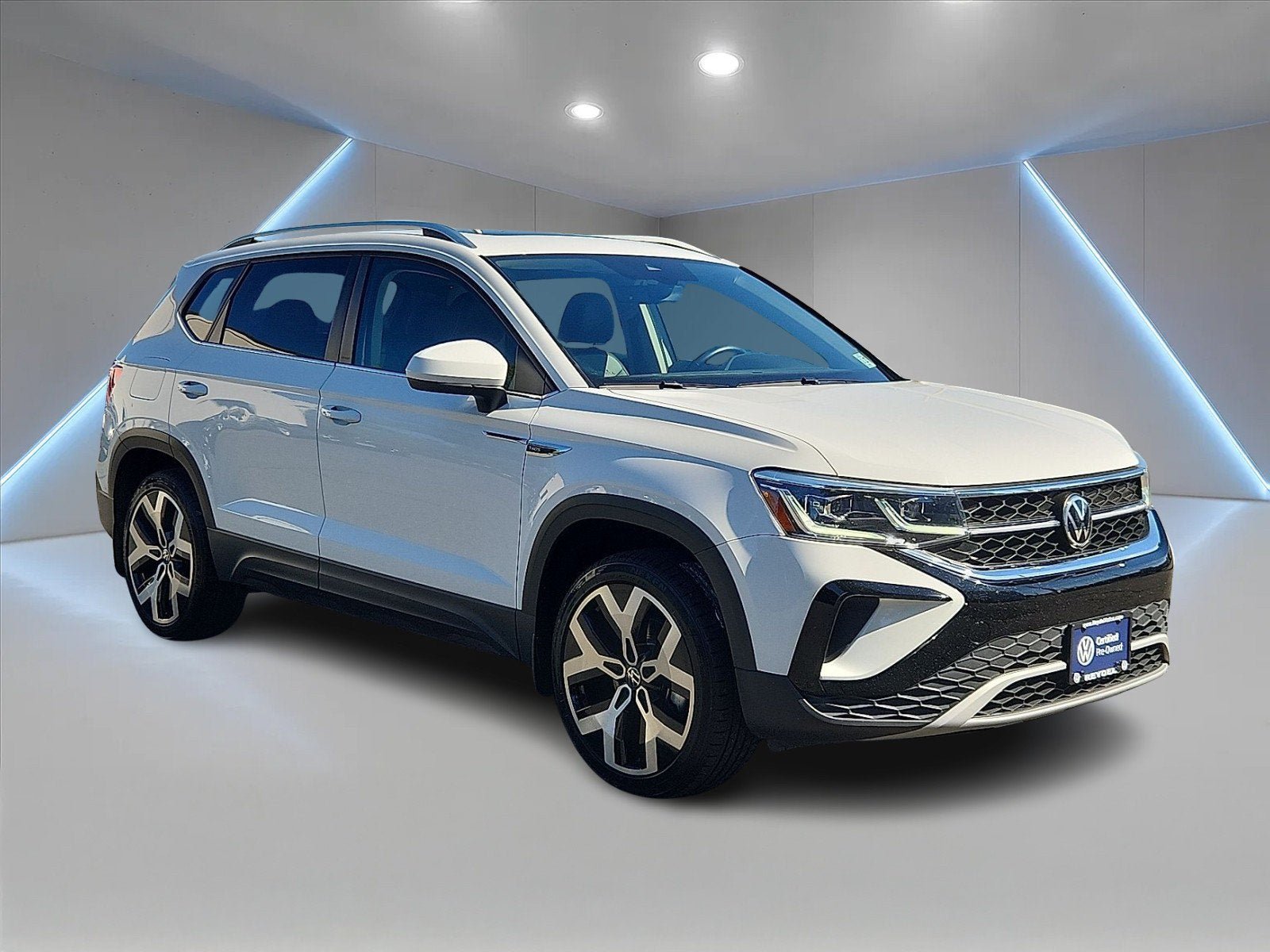 Certified 2022 Volkswagen Taos SEL AWD/4WD image 3