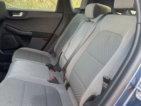 Used 2020 Ford Escape SE image 10