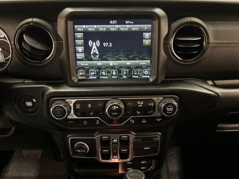 Used 2021 Jeep Gladiator Overland AWD/4WD image 24