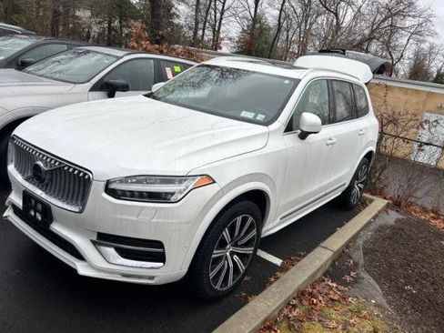 Used 2024 Volvo XC90 B6 Plus w/ Protection Package Premier image 2