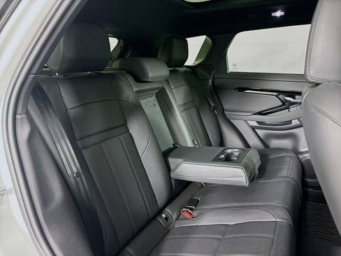 Used 2025 Land Rover Range Rover Evoque Dynamic SE image 4