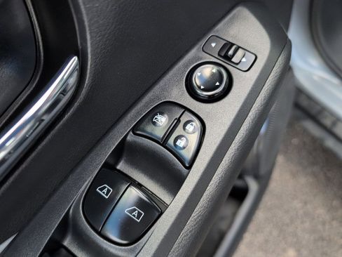 Used 2022 Nissan Kicks SR w/ Premium Package image 20