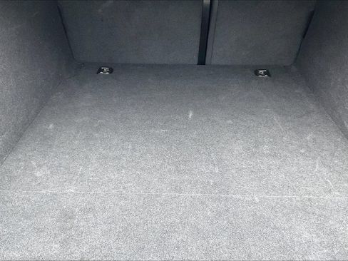 Used 2022 Porsche Taycan image 24