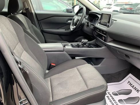 Used 2025 Nissan Rogue SV image 19