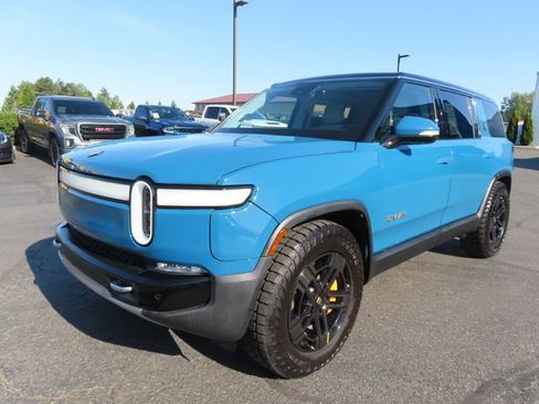 Used 2023 Rivian R1S Adventure AWD/4WD image 3