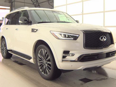 Used 2023 INFINITI QX80 Premium Select w/ Cargo Package AWD/4WD image 3