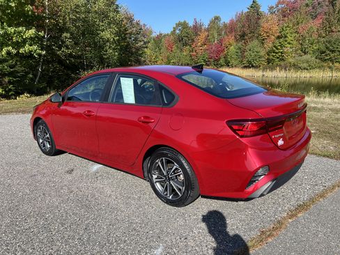 Certified 2023 Kia Forte LXS image 7