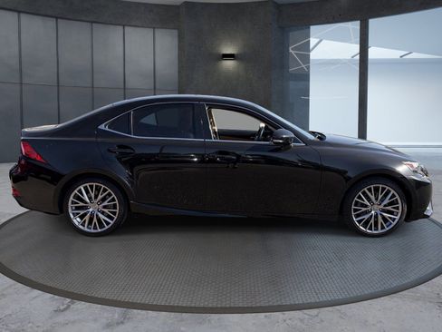 Used 2014 Lexus IS 250 w/ Navigation Package RWD image 7