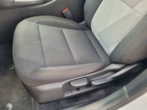 Used 2025 Chevrolet Trax LS image 10