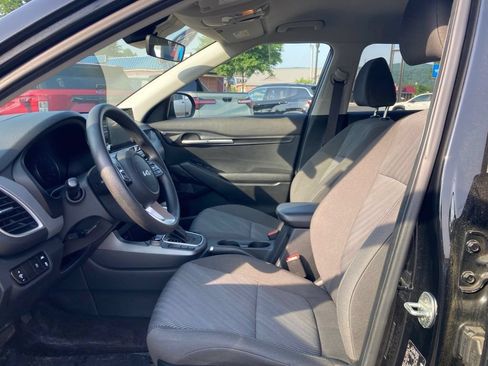 Used 2022 Kia Seltos LX AWD/4WD image 3