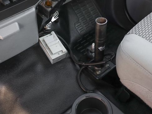 Used 2012 Ford F550 2WD Regular Cab Super Duty w/ PWR Equipment Group image 33