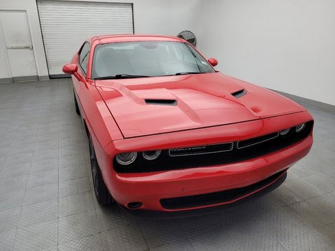 Used 2017 Dodge Challenger SXT image 14