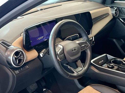 Used 2026 Chevrolet Equinox ACTIV w/ Convenience Package III AWD/4WD image 9