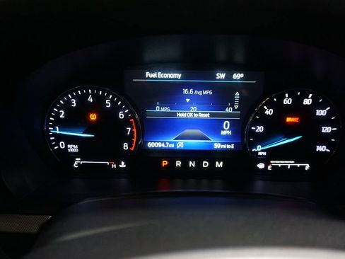 Used 2020 Ford Explorer XLT w/ Equipment Group 202A image 7