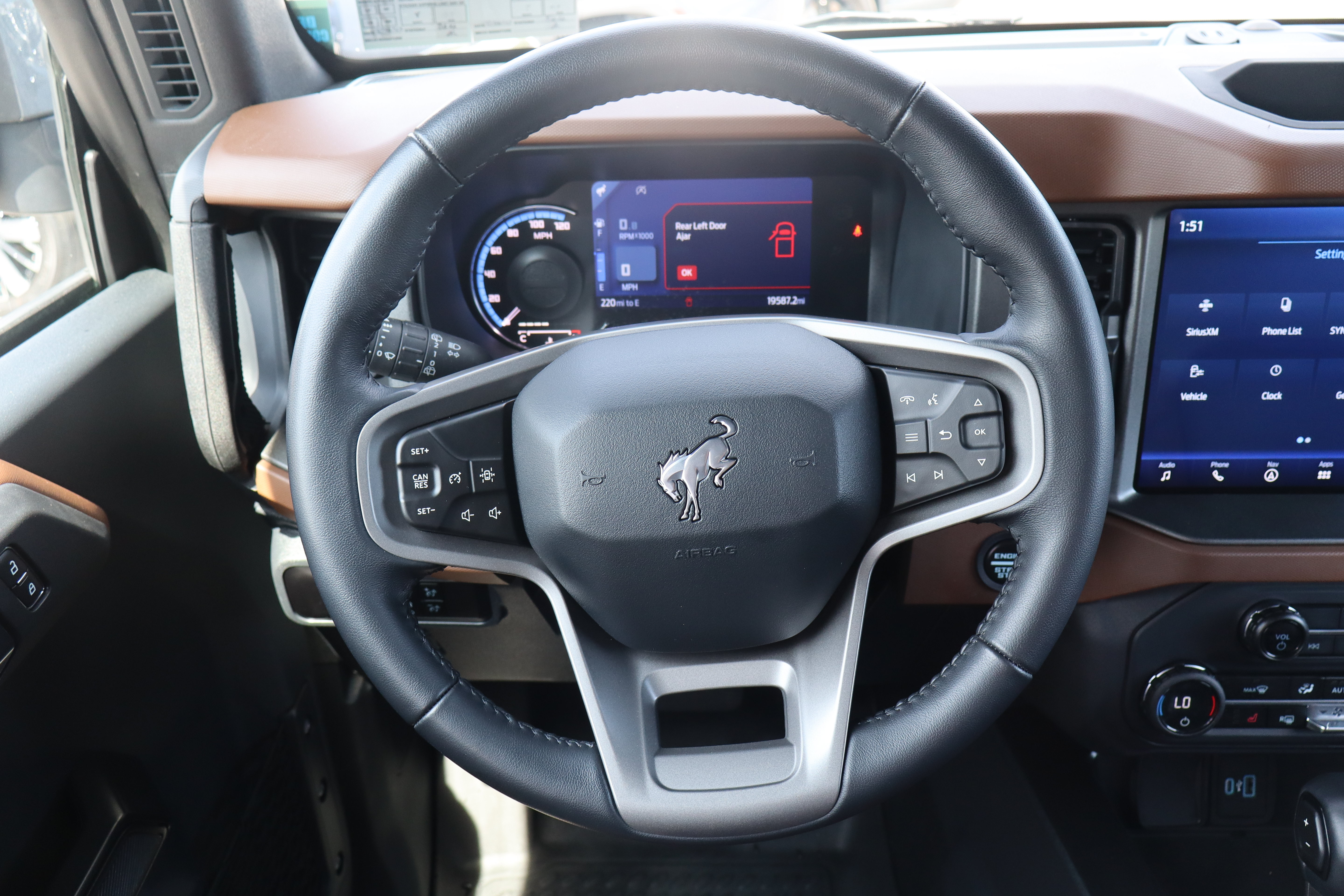 Used 2024 Ford Bronco Outer Banks AWD/4WD image 16