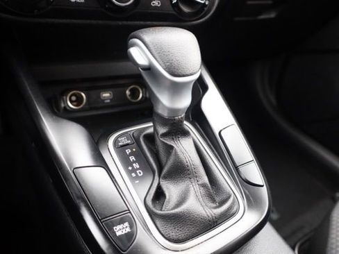 Used 2024 Kia Soul LX image 8