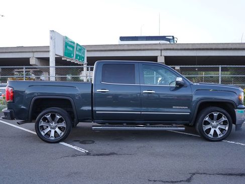 Used 2018 GMC Sierra 1500 SLT w/ Enhanced Driver Alert Package image 21