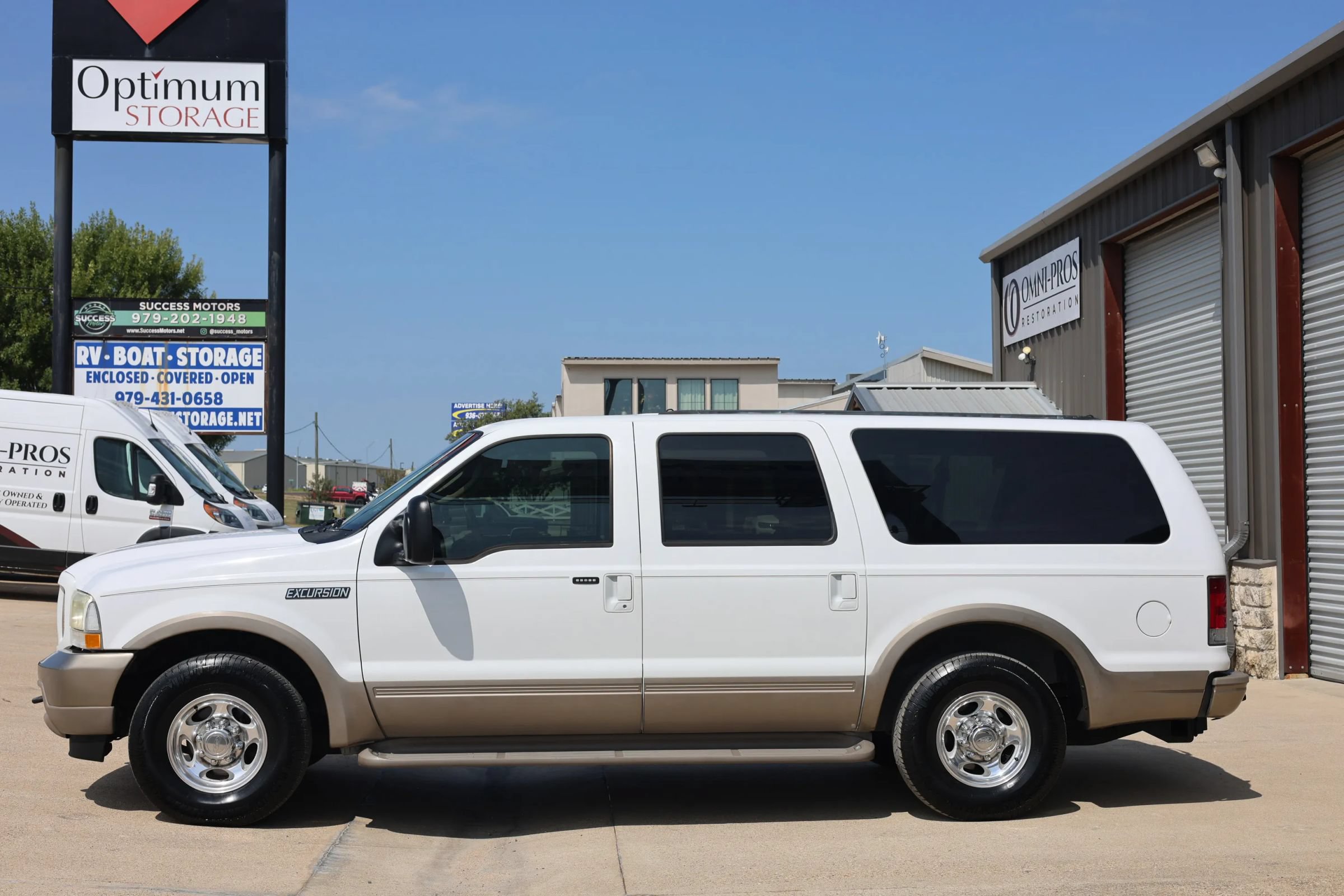 Used 2003 Ford Excursion Eddie Bauer RWD image 9