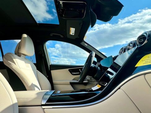 Certified 2026 Mercedes-Benz GLC 300 4MATIC image 9