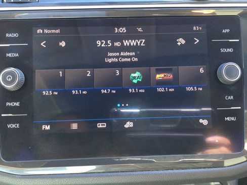 Used 2018 Volkswagen Tiguan SE w/ Panoramic Sunroof Package AWD/4WD image 31